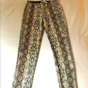 Women’s leggings